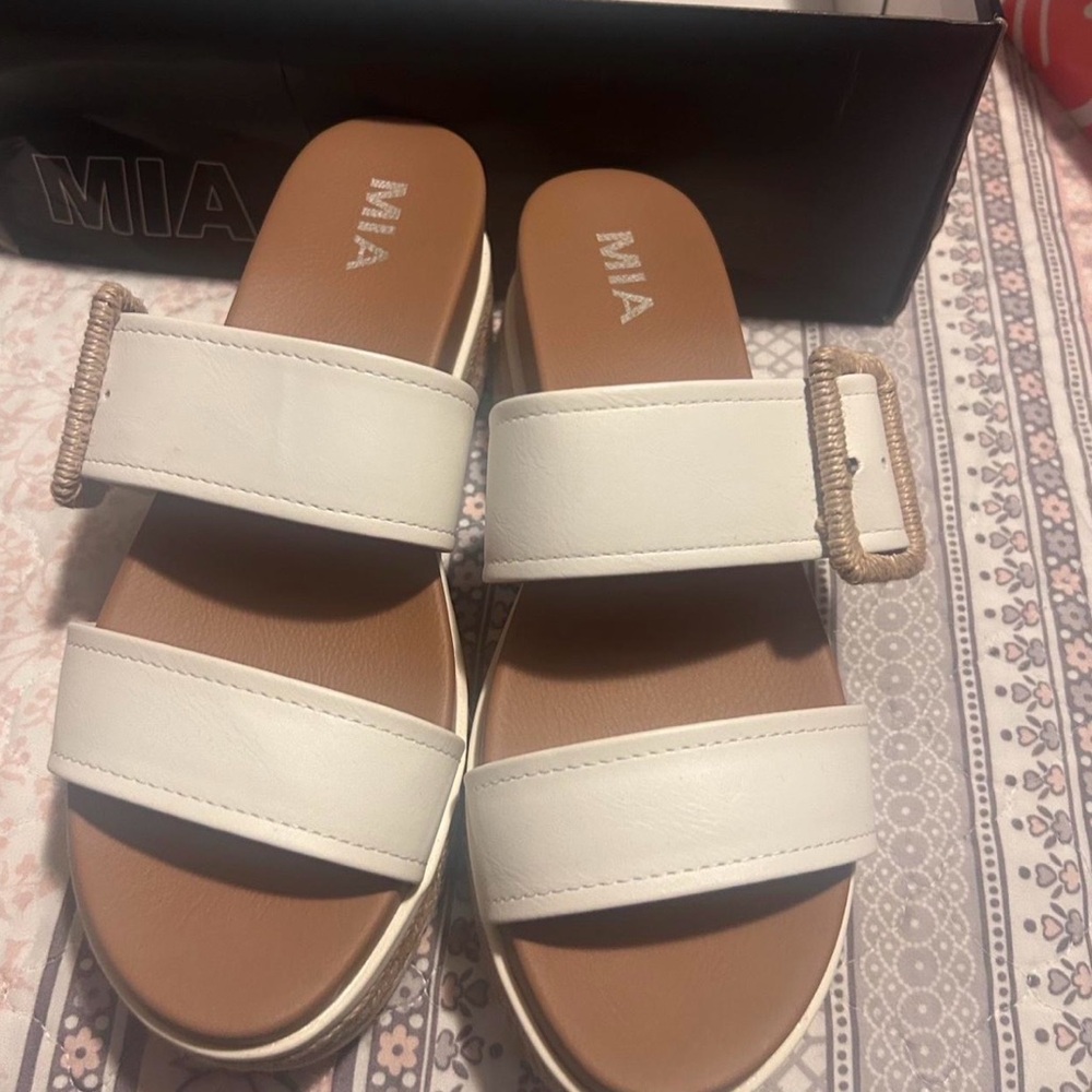 MIA Women's Cream Double Strap Sandals